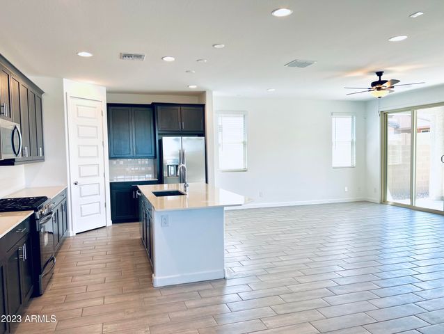 1659 W Paseo Way, Phoenix, AZ 85041