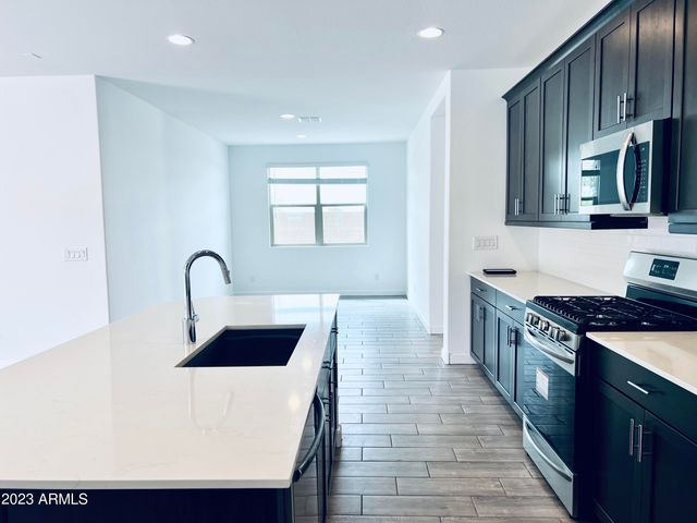 1659 W Paseo Way, Phoenix, AZ 85041