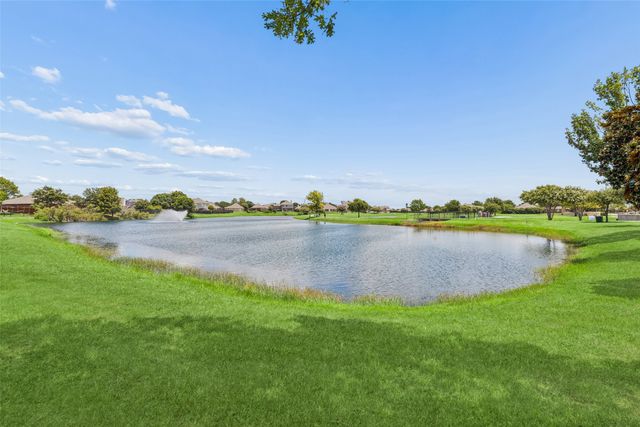 2412 Kingsgate Drive, Little Elm, TX 75068