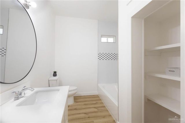 130 W Magnolia Avenue, La Feria, TX 78559