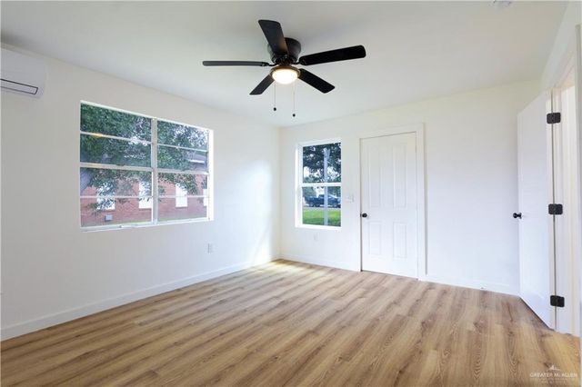 130 W Magnolia Avenue, La Feria, TX 78559