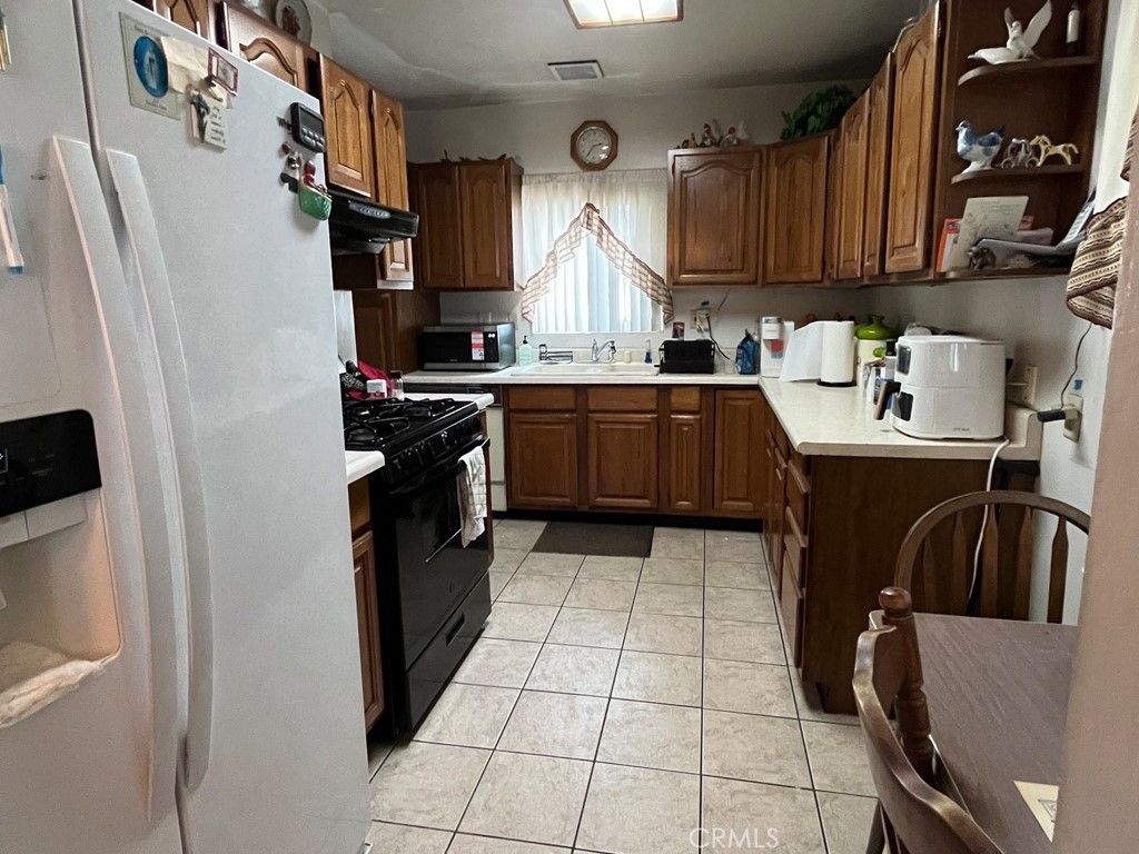 Image 5 of property listing at 9645 Danville, Pico Rivera, CA 90660