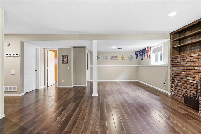573 E 126th Terrace, Olathe, KS 66061