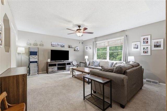 573 E 126th Terrace, Olathe, KS 66061