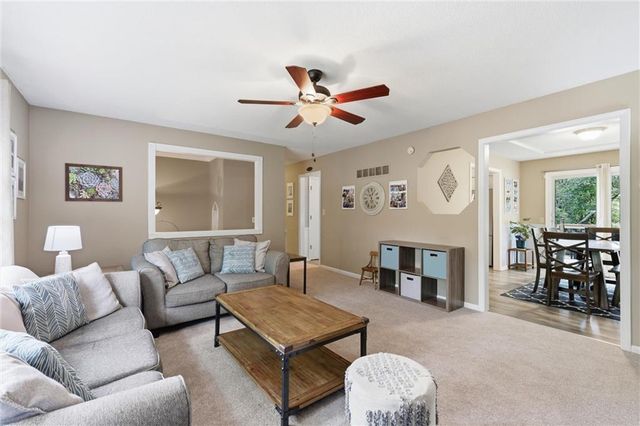 573 E 126th Terrace, Olathe, KS 66061