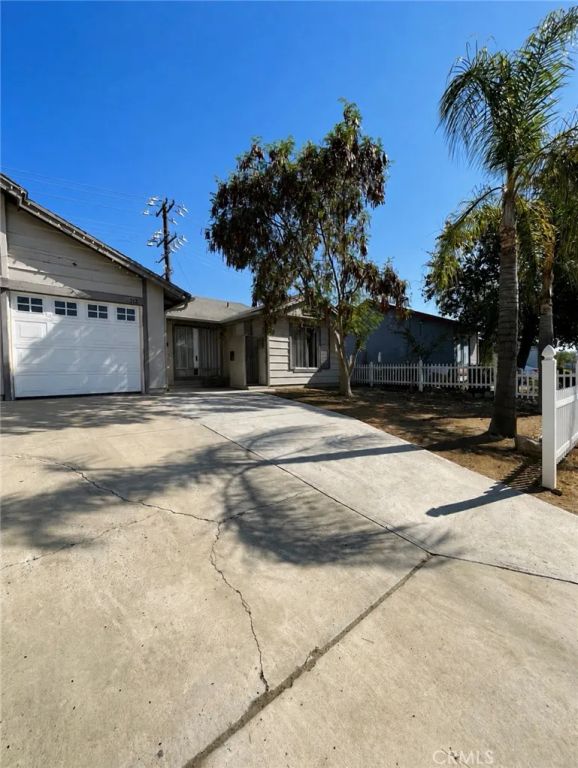 312 Redbud Place, Perris, CA 92570