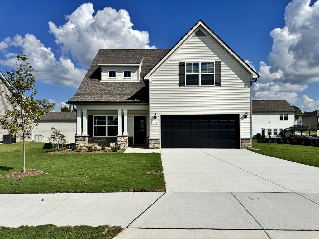 300 Republic St, Shelbyville, TN 37160