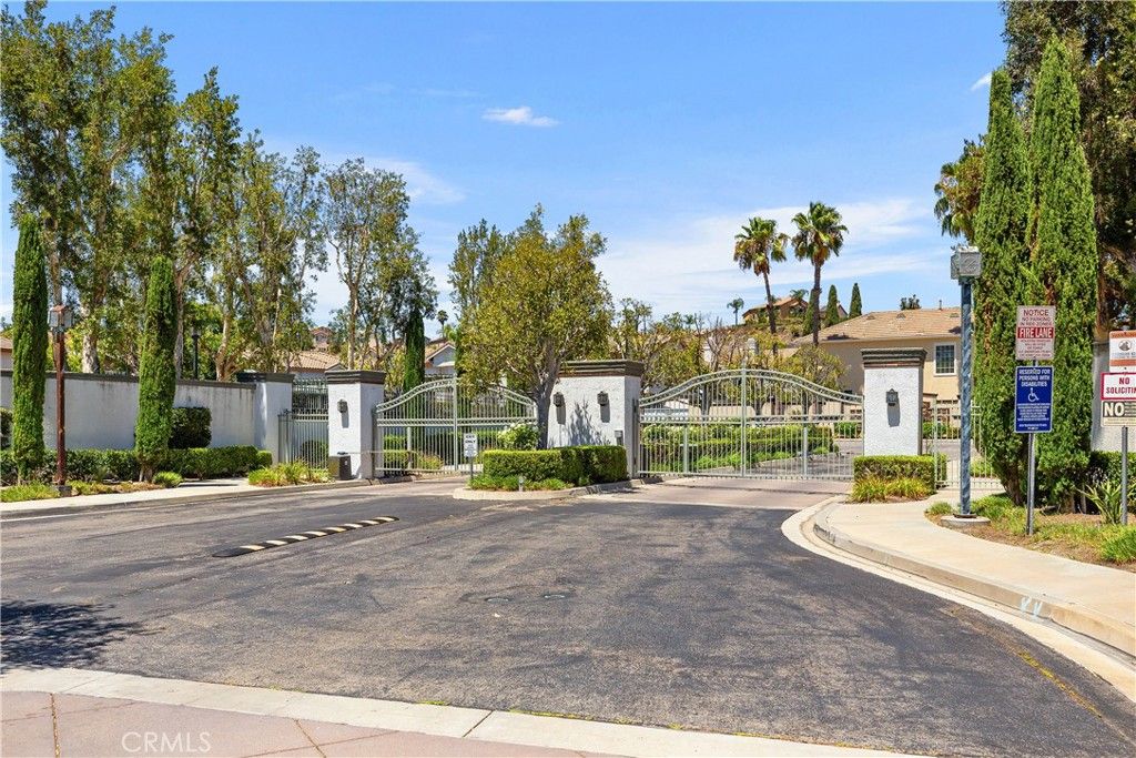 Image 2 of property listing at 36 Brindisi, Mission Viejo, CA 92692