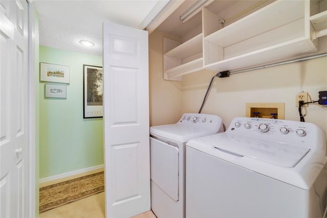 1055 KENSINGTON PARK DRIVE 812, Altamonte Springs, FL 32714