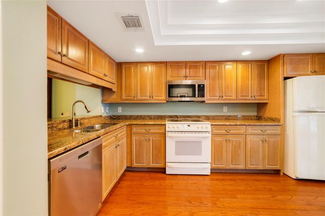 1055 KENSINGTON PARK DRIVE 812, Altamonte Springs, FL 32714