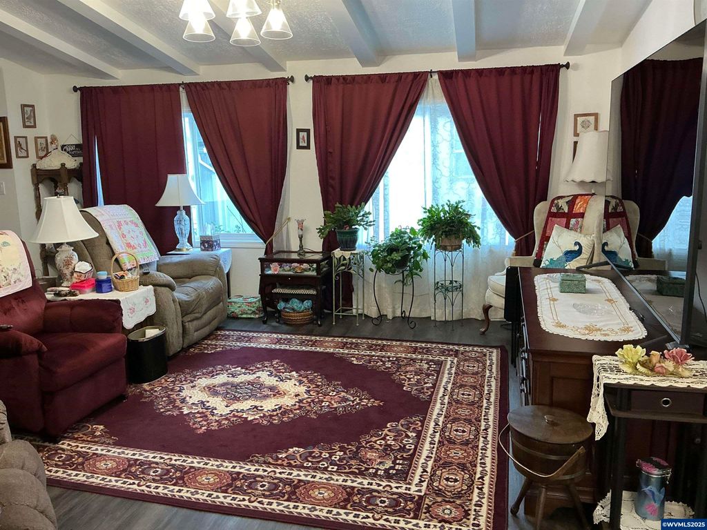 Image 15 of property listing at 5422 Portland (#99) Rd NE 99, Salem, OR 97305