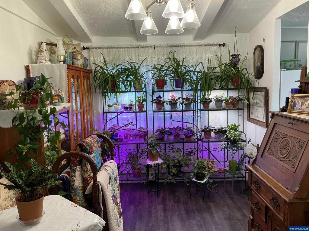 Image 18 of property listing at 5422 Portland (#99) Rd NE 99, Salem, OR 97305