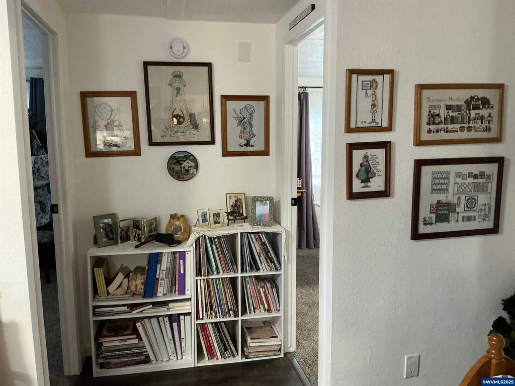 Image 22 of property listing at 5422 Portland (#99) Rd NE 99, Salem, OR 97305