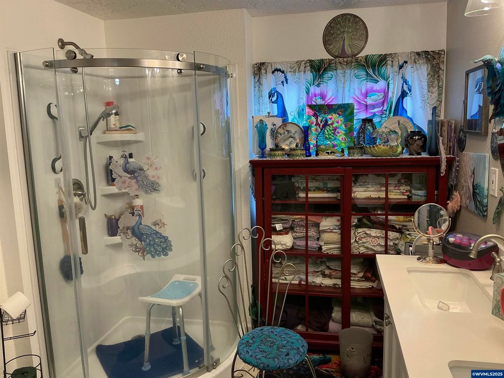 Image 25 of property listing at 5422 Portland (#99) Rd NE 99, Salem, OR 97305