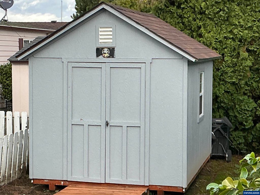 Image 30 of property listing at 5422 Portland (#99) Rd NE 99, Salem, OR 97305