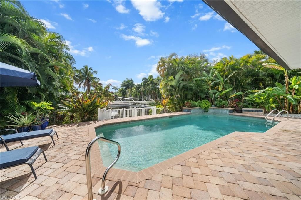 1030 Aqua LN, FORT MYERS, FL 33919 — photo 2