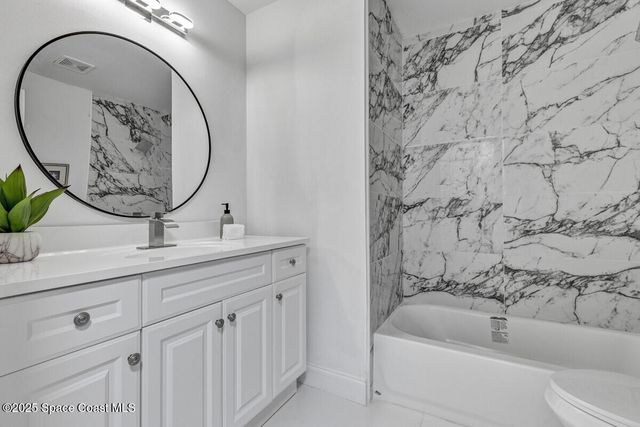 1099 Dusseldorf Avenue NW, Palm Bay, FL 32907