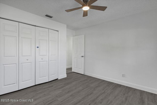 1099 Dusseldorf Avenue NW, Palm Bay, FL 32907