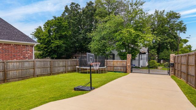 1722 N Polk, Little Rock, AR 72207