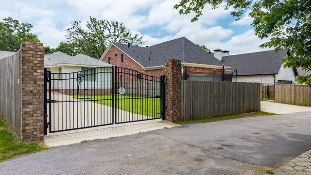 1722 N Polk, Little Rock, AR 72207