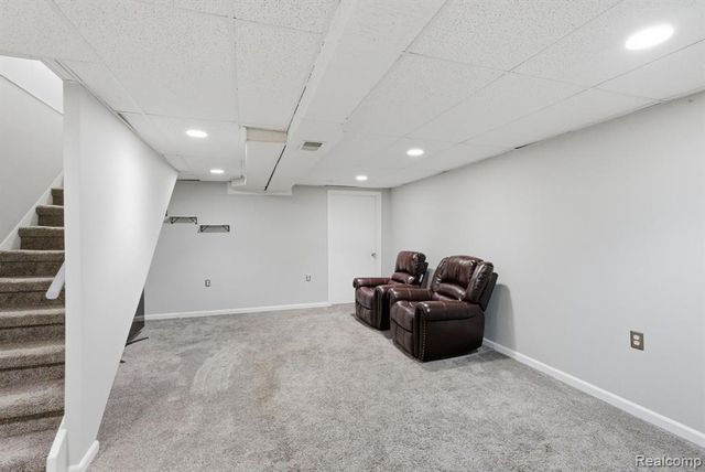 22227 E 11 Mile, Saint Clair Shores, MI 48081