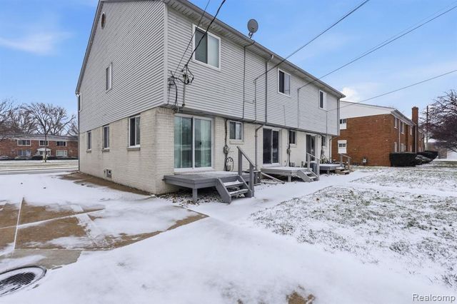 22227 E 11 Mile, Saint Clair Shores, MI 48081