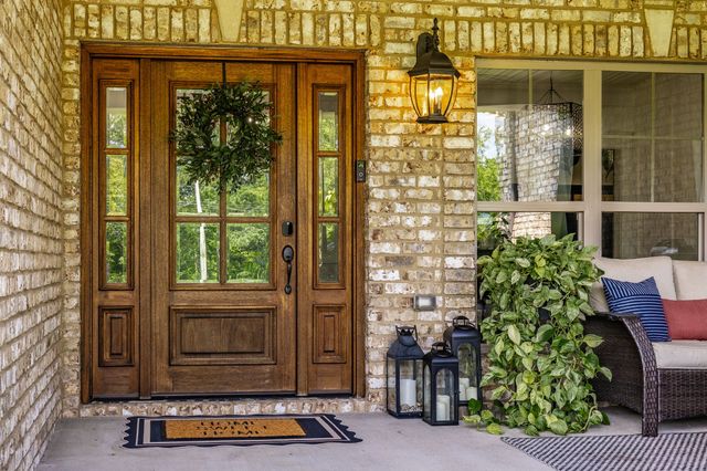 1954 Lake Rd, Greenbrier, TN 37073