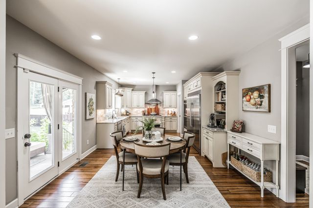 1954 Lake Rd, Greenbrier, TN 37073