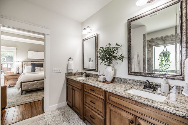 1954 Lake Rd, Greenbrier, TN 37073