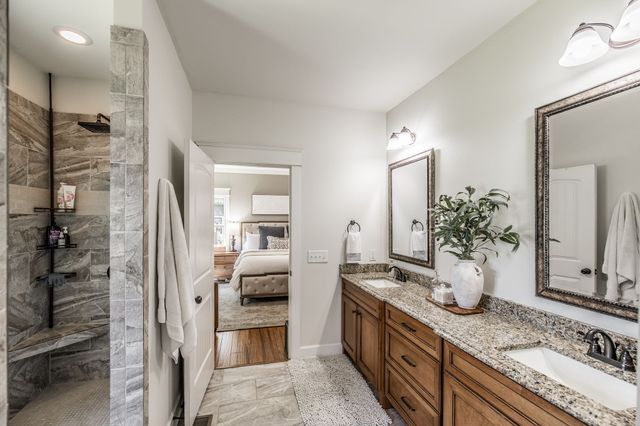 1954 Lake Rd, Greenbrier, TN 37073