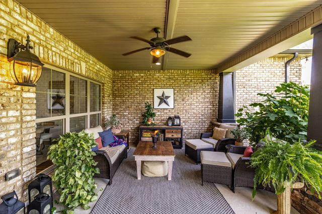1954 Lake Rd, Greenbrier, TN 37073
