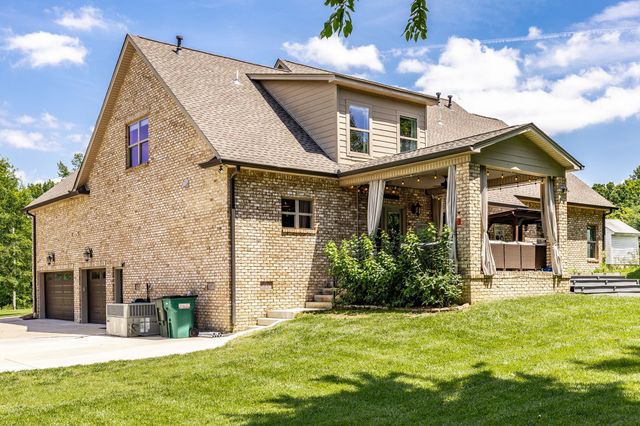 1954 Lake Rd, Greenbrier, TN 37073