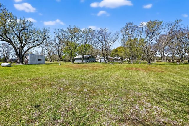 11934 Fm 1994 Road, Guy, TX 77444