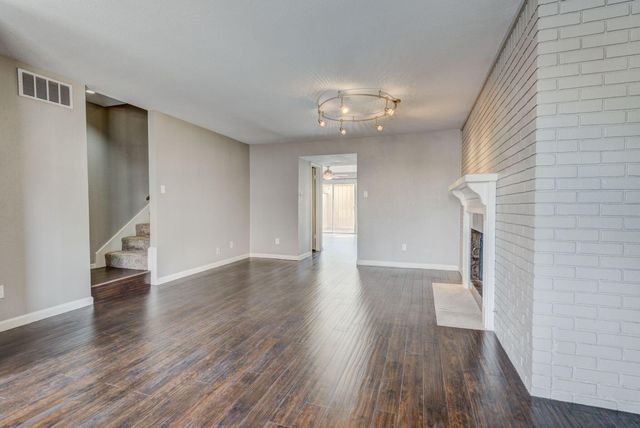 6444 Burgoyne Road 104, Houston, TX 77057