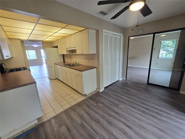 7941 58TH AVENUE N 202, St Petersburg, FL 33709