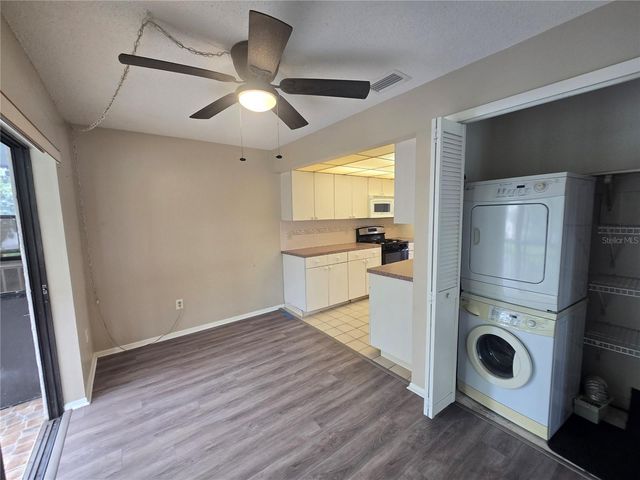 7941 58TH AVENUE N 202, St Petersburg, FL 33709