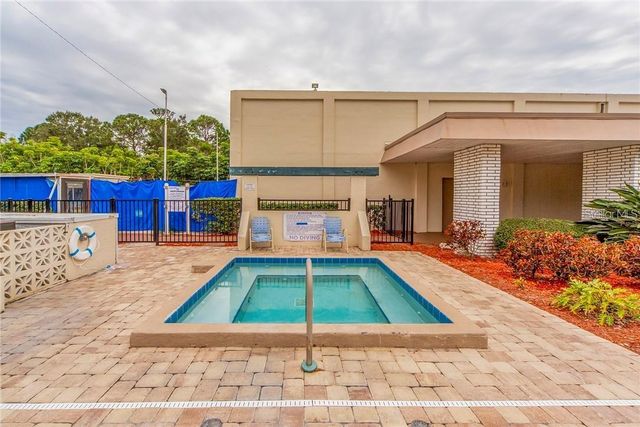 7941 58TH AVENUE N 202, St Petersburg, FL 33709