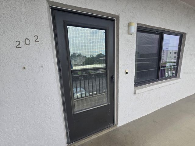 7941 58TH AVENUE N 202, St Petersburg, FL 33709