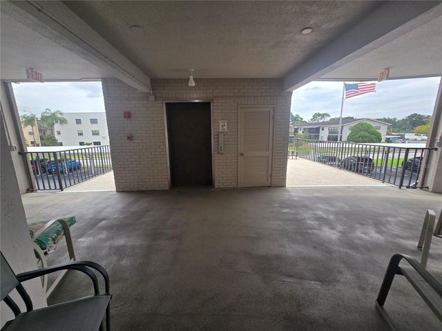 7941 58TH AVENUE N 202, St Petersburg, FL 33709