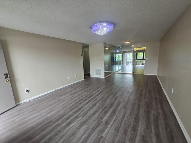 7941 58TH AVENUE N 202, St Petersburg, FL 33709