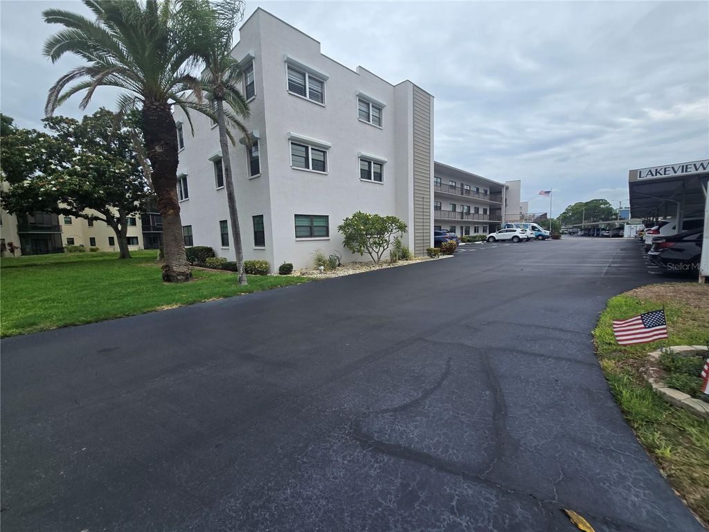 7941 58TH AVENUE N 202, St Petersburg, FL 33709