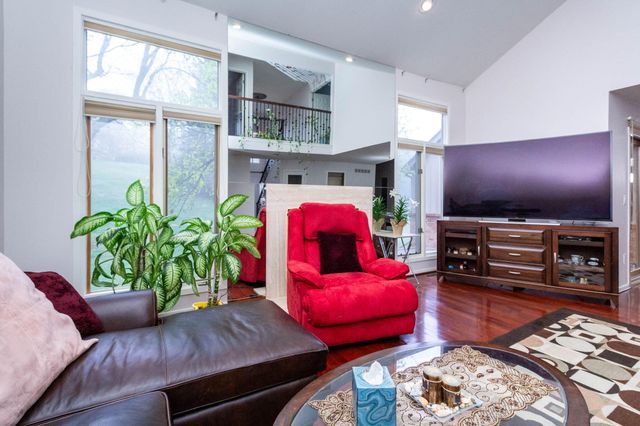 37834 Siena Drive, Farmington Hills, MI 48331