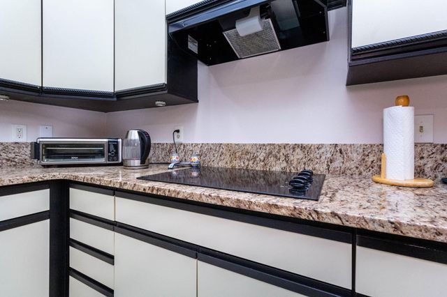 37834 Siena Drive, Farmington Hills, MI 48331