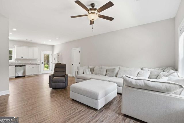64 Bradley Trail, Kingston, GA 30145