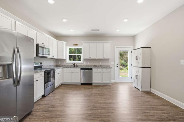 64 Bradley Trail, Kingston, GA 30145