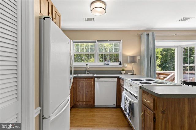 8929 LOCUST ST, Waldorf, MD 20603