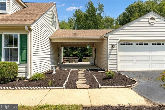 8929 LOCUST ST, Waldorf, MD 20603