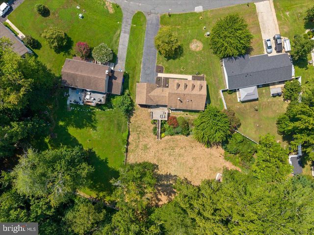 8929 LOCUST ST, Waldorf, MD 20603