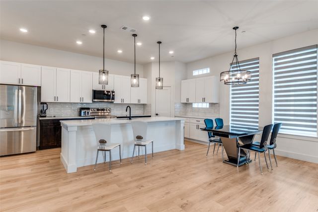 2134 Shea Road 1001, Dallas, TX 75235