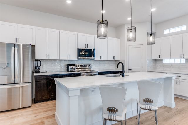 2134 Shea Road 1001, Dallas, TX 75235